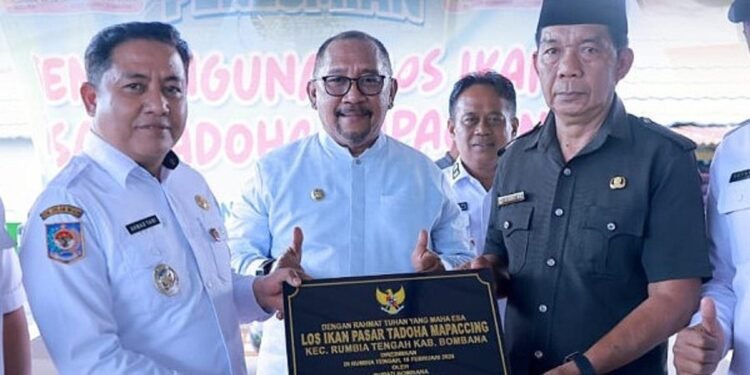 Bupati Bombana Resmikan Los Ikan Pasar Tadoha Mapaccing, Dorong Penataan Perdagangan
