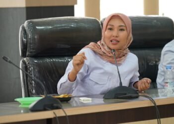 Aprliani Puspitawati Soroti Tumpukan Sampah Berhamburan di Sudut Kota Kendari